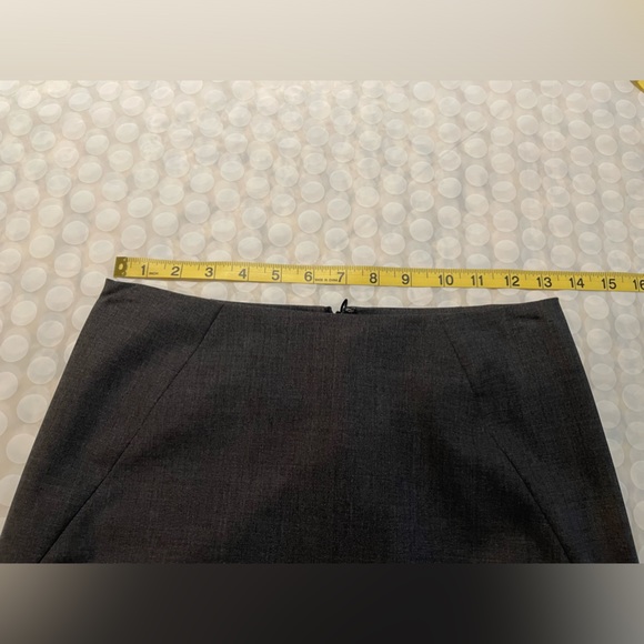 Preowned Theory matching grey one button blazer Sz 4 and skirt Sz 00 - Picture 12 of 16